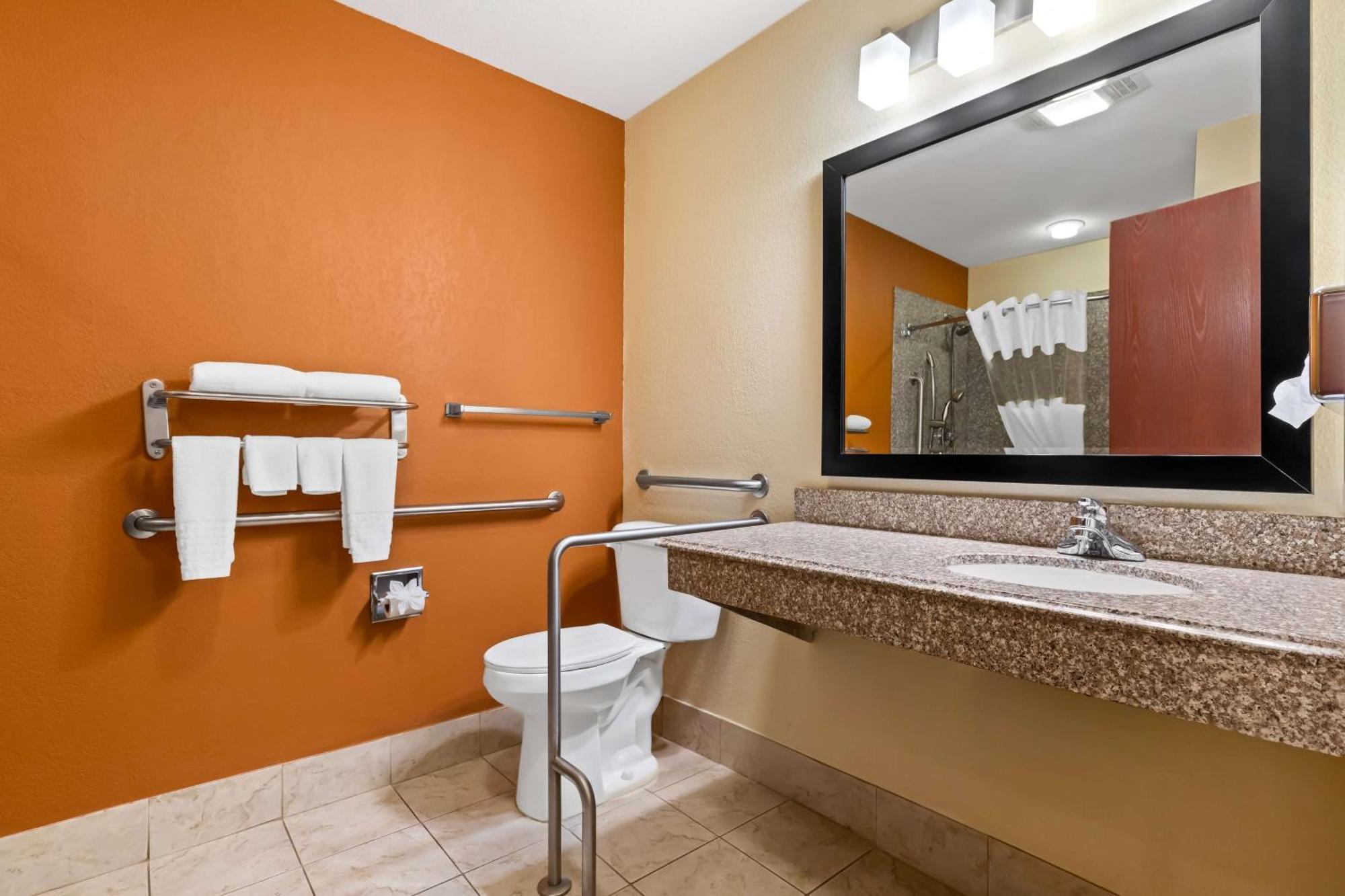 Best Western Kenosha Inn Броукън Ароу Екстериор снимка