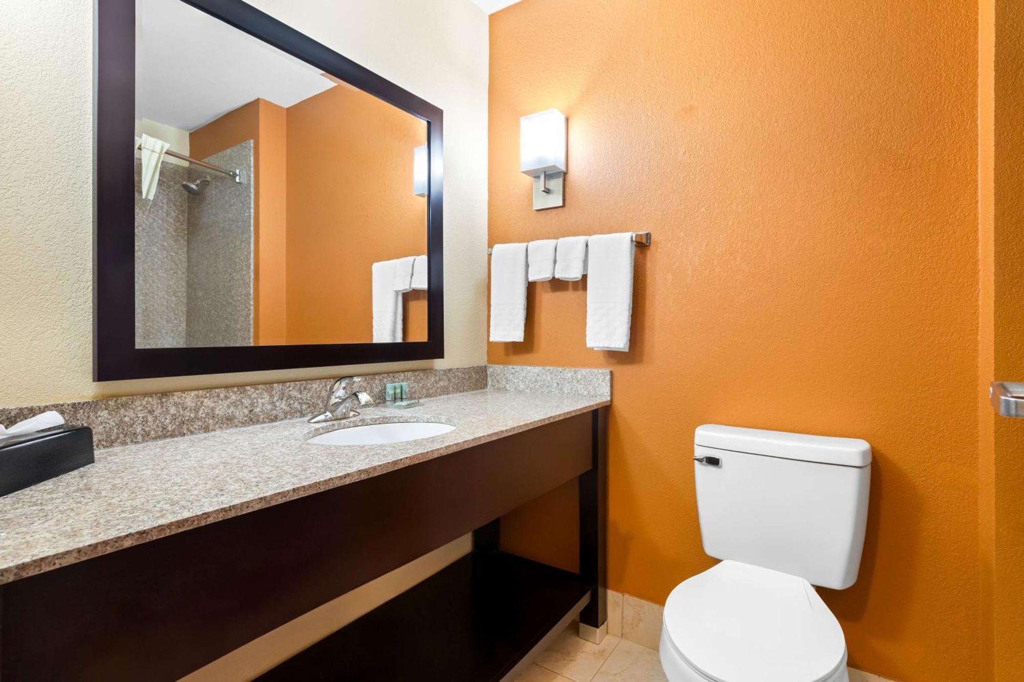 Best Western Kenosha Inn Броукън Ароу Екстериор снимка